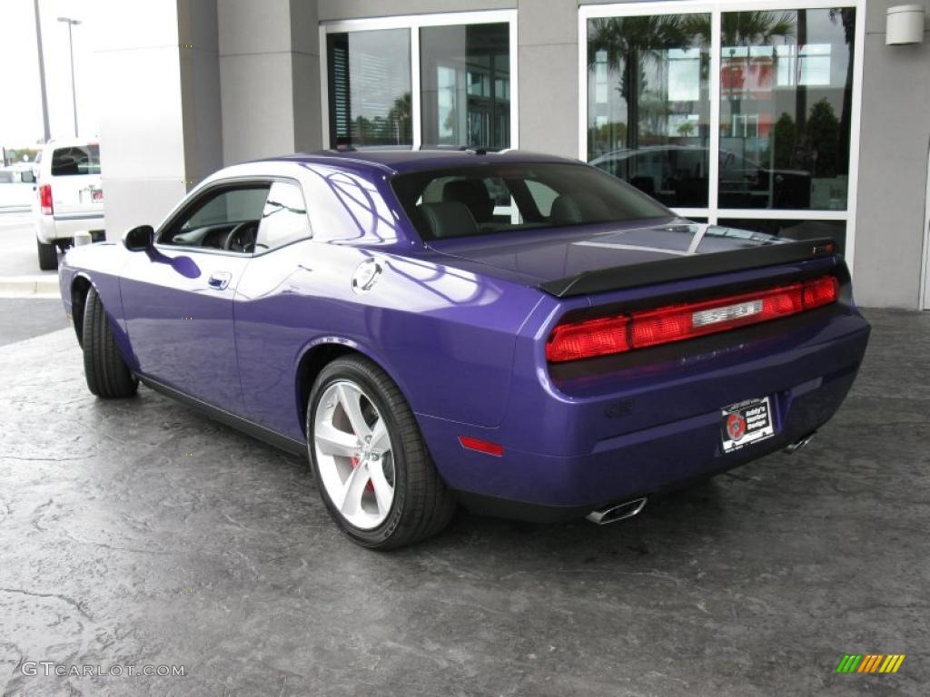 Dodge Challenger srt8 С„РёРѕР»РµС‚РѕРІС‹Р№