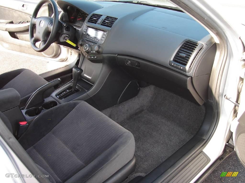 2003 Accord LX Sedan - Satin Silver Metallic / Black photo #18