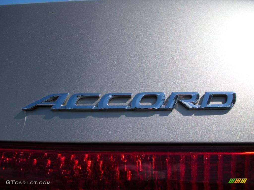 2003 Accord DX Sedan - Desert Mist Metallic / Ivory photo #9