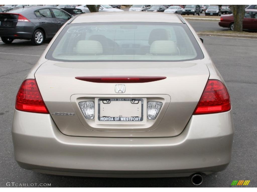 2007 Accord EX Sedan - Desert Mist Metallic / Ivory photo #7