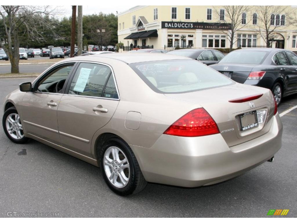 2007 Accord EX Sedan - Desert Mist Metallic / Ivory photo #9