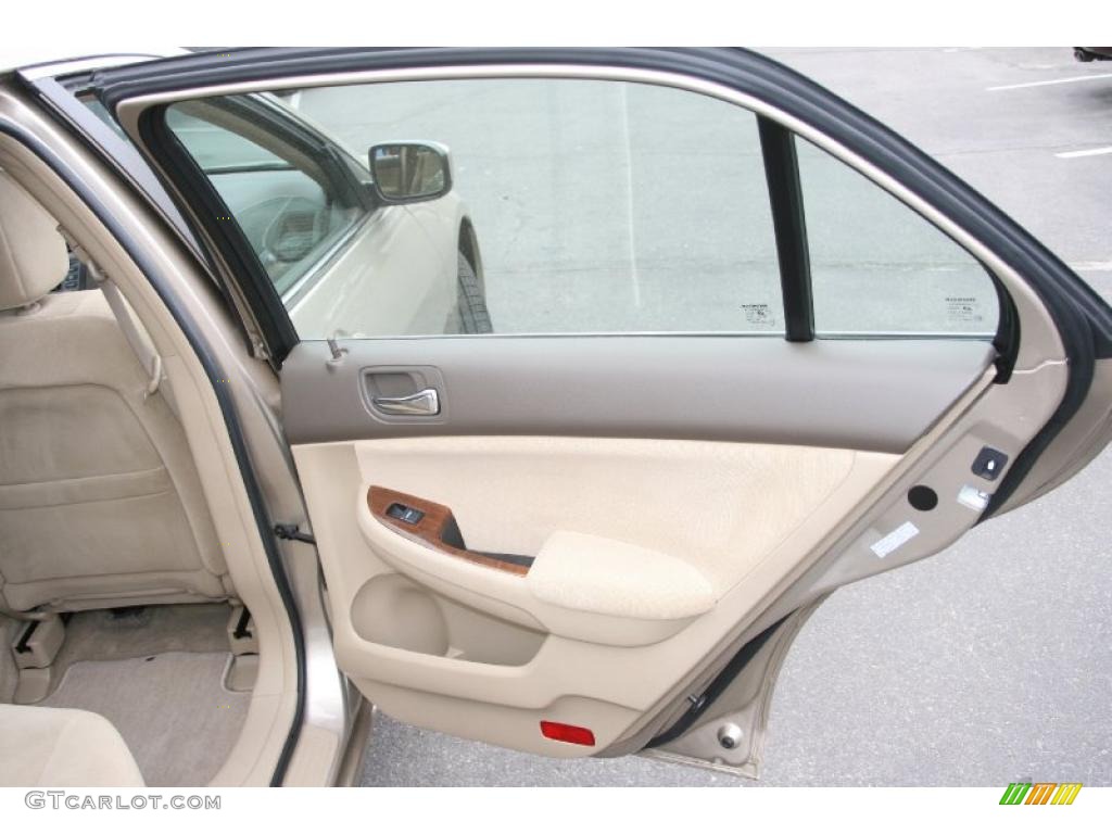 2007 Accord EX Sedan - Desert Mist Metallic / Ivory photo #16