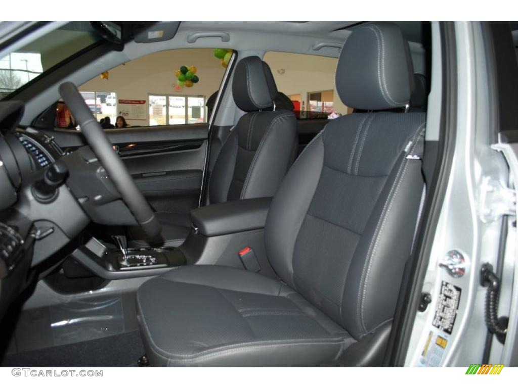 2011 Sorento EX V6 AWD - Bright Silver / Black photo #15