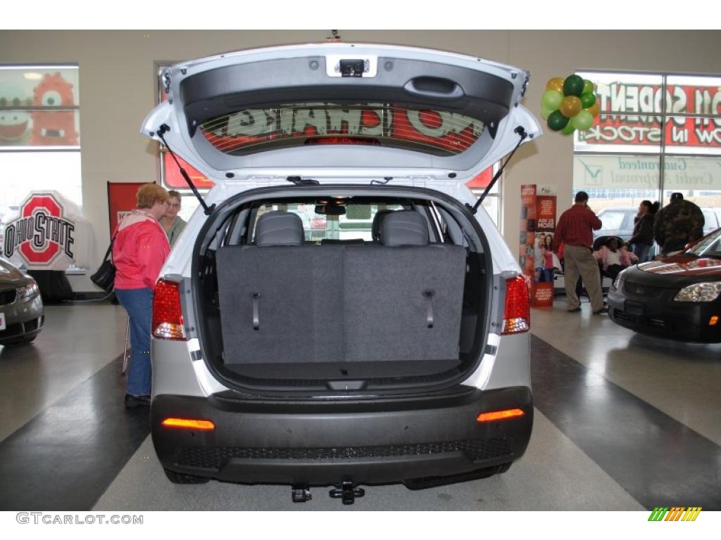 2011 Sorento EX V6 AWD - Bright Silver / Black photo #29