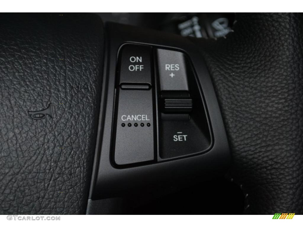 2011 Sorento EX V6 AWD - Bright Silver / Black photo #35