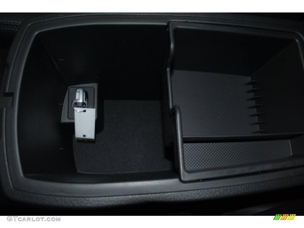 2011 Sorento EX V6 AWD - Bright Silver / Black photo #45