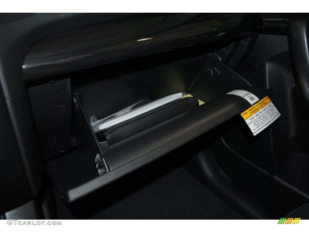 2011 Sorento EX V6 AWD - Bright Silver / Black photo #46