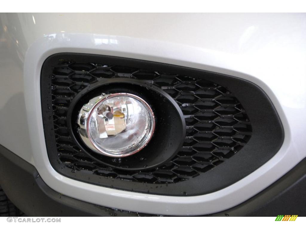 2011 Sorento EX V6 AWD - Bright Silver / Black photo #55