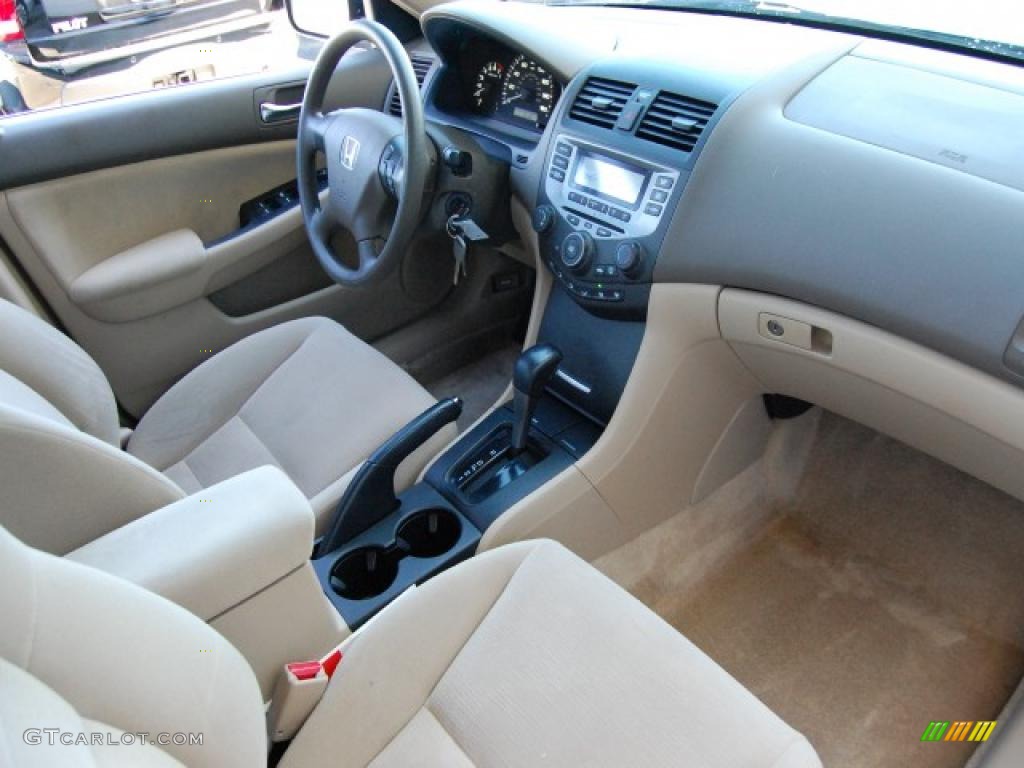 2007 Accord LX Sedan - Taffeta White / Ivory photo #23