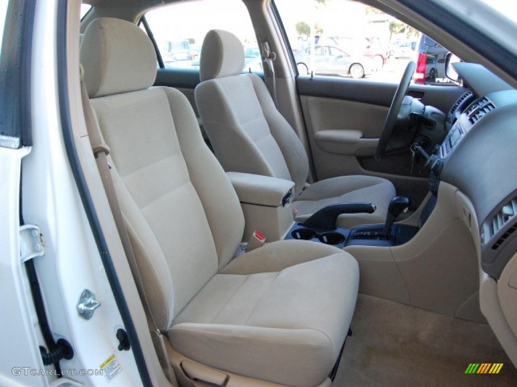 2007 Accord LX Sedan - Taffeta White / Ivory photo #26