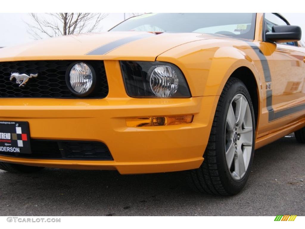 2007 Mustang GT Deluxe Coupe - Grabber Orange / Dark Charcoal photo #4
