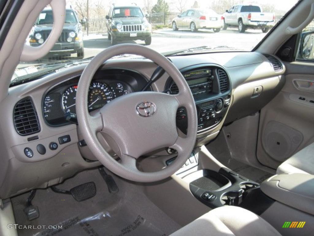 2007 Sequoia SR5 4WD - Black / Taupe photo #14