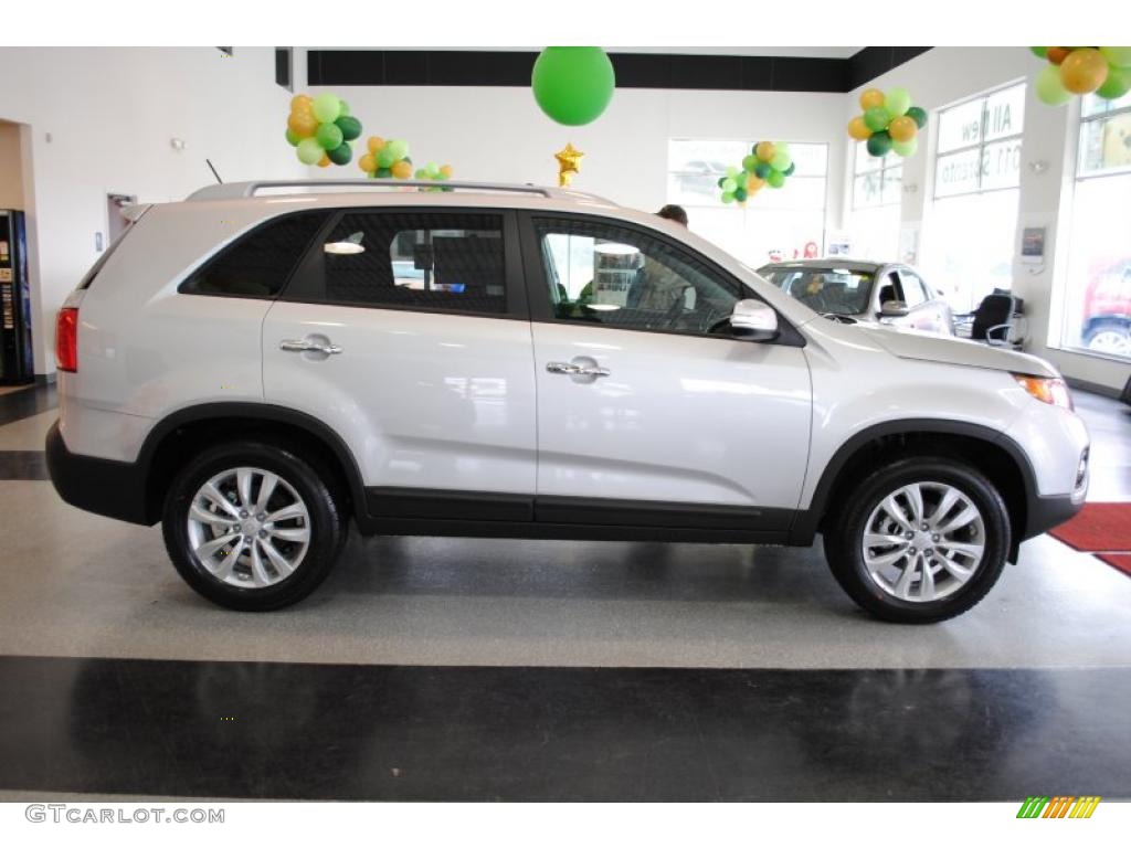 2011 Sorento EX - Bright Silver / Black photo #9