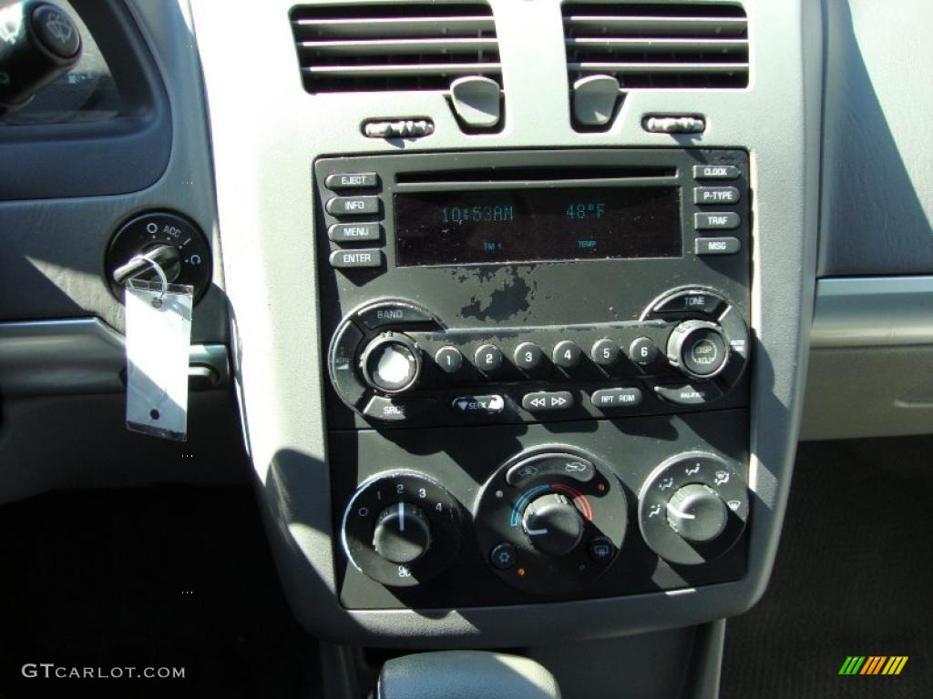 2005 Malibu Maxx LS Wagon - Galaxy Silver Metallic / Gray photo #25