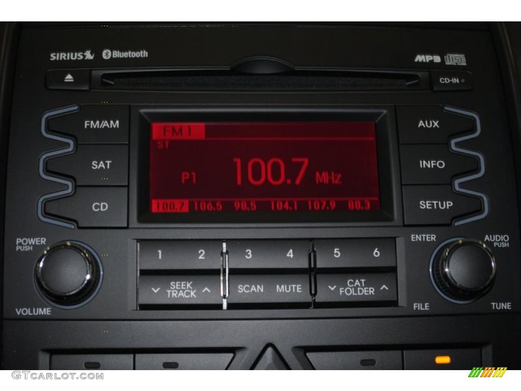 2011 Sorento EX - Bright Silver / Black photo #41