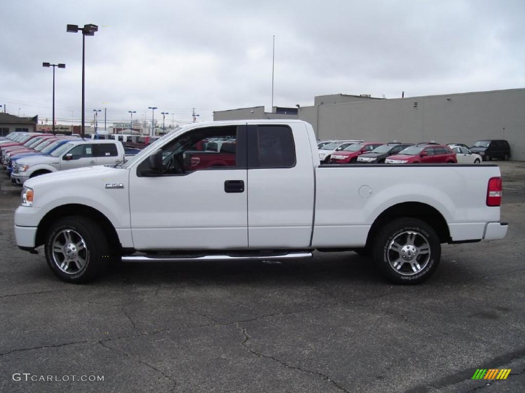 2006 F150 XLT SuperCab - Oxford White / Medium Flint photo #2