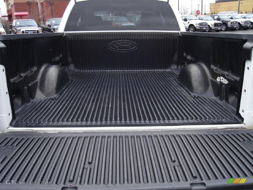 2006 F150 XLT SuperCab - Oxford White / Medium Flint photo #14