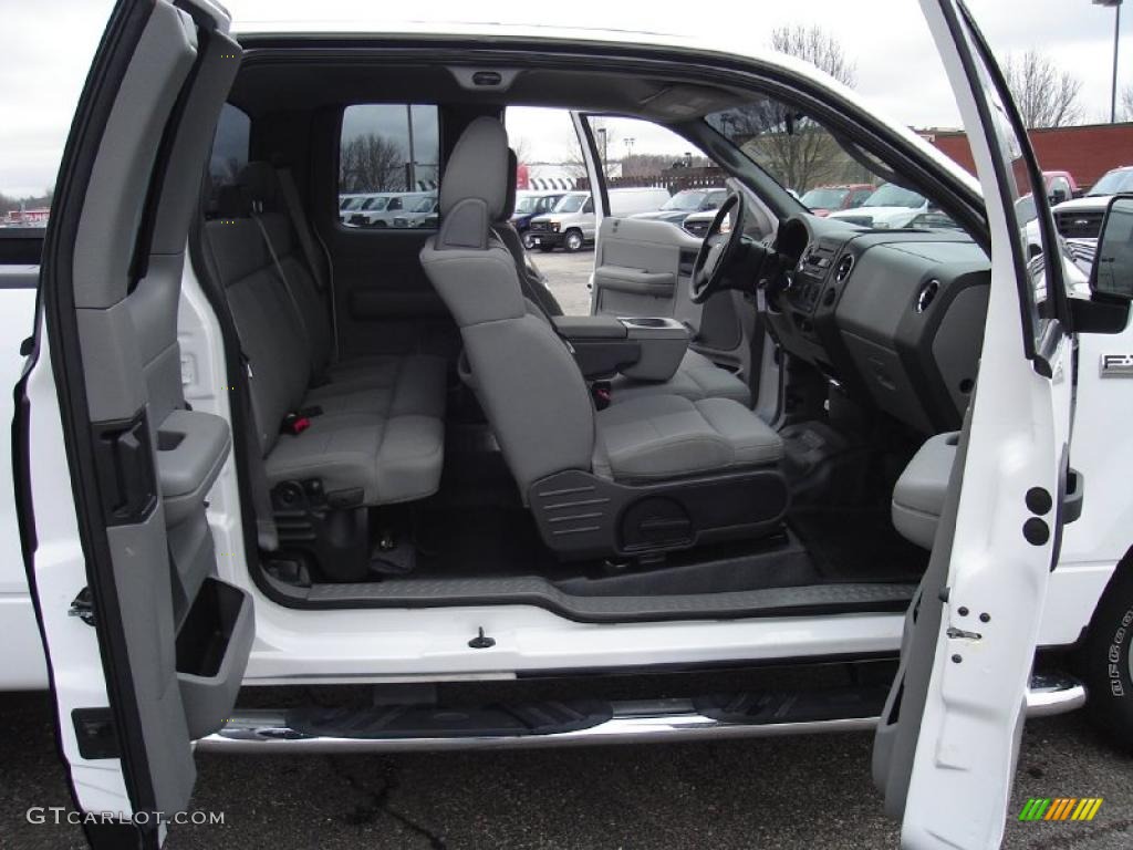 2006 F150 XLT SuperCab - Oxford White / Medium Flint photo #18