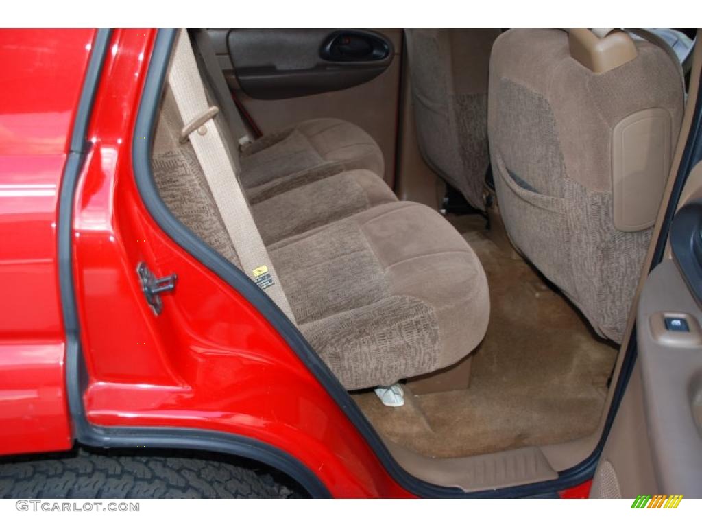 2002 TrailBlazer LS - Victory Red / Medium Oak photo #26