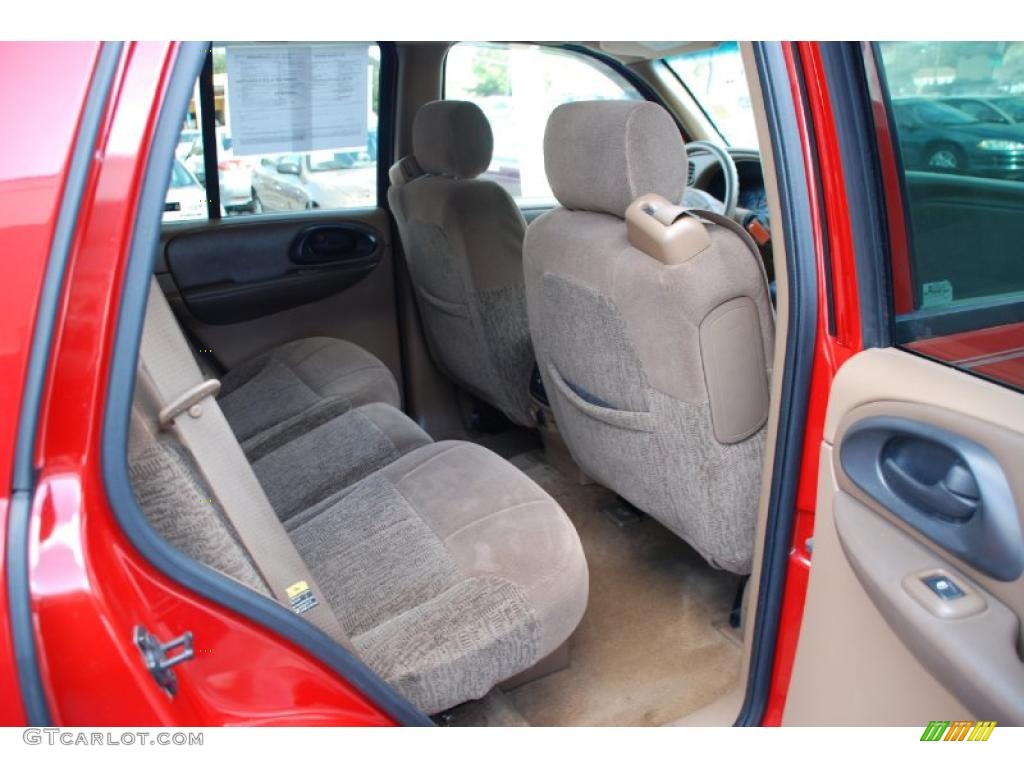 2002 TrailBlazer LS - Victory Red / Medium Oak photo #27