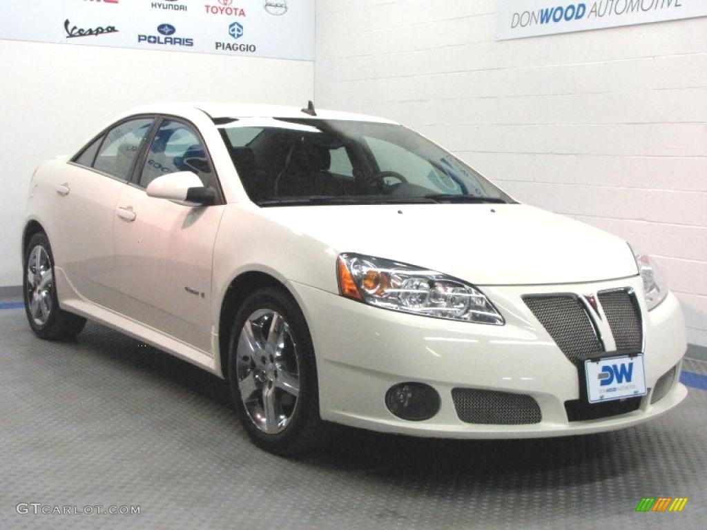 Ivory White Pontiac G6