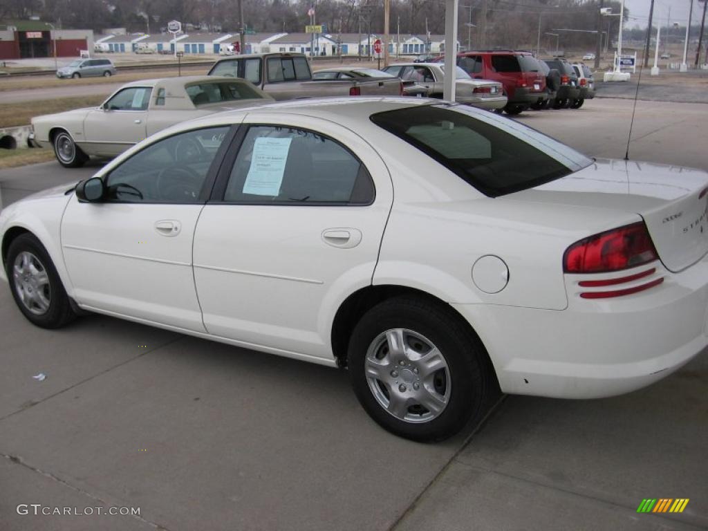 2005 Stratus SXT Sedan - Stone White / Dark Slate Gray photo #2