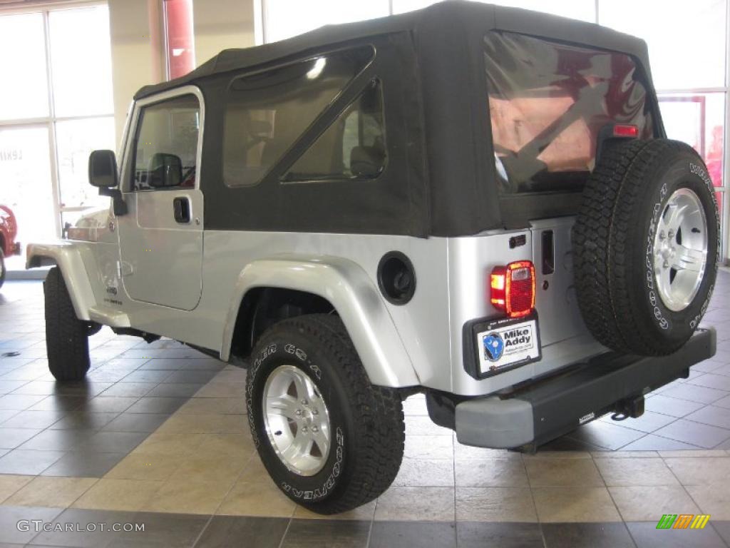 2006 Wrangler Unlimited 4x4 - Bright Silver Metallic / Dark Slate Gray photo #3