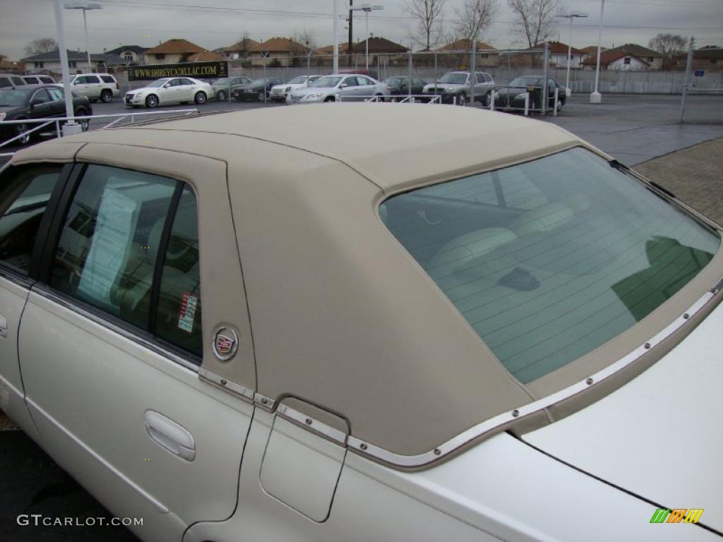 2003 DeVille Sedan - White Diamond / Oatmeal photo #9