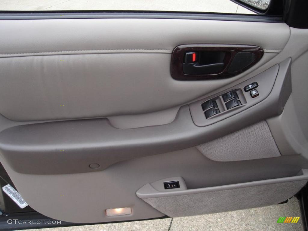 1998 Avalon XLS - Black / Gray photo #22