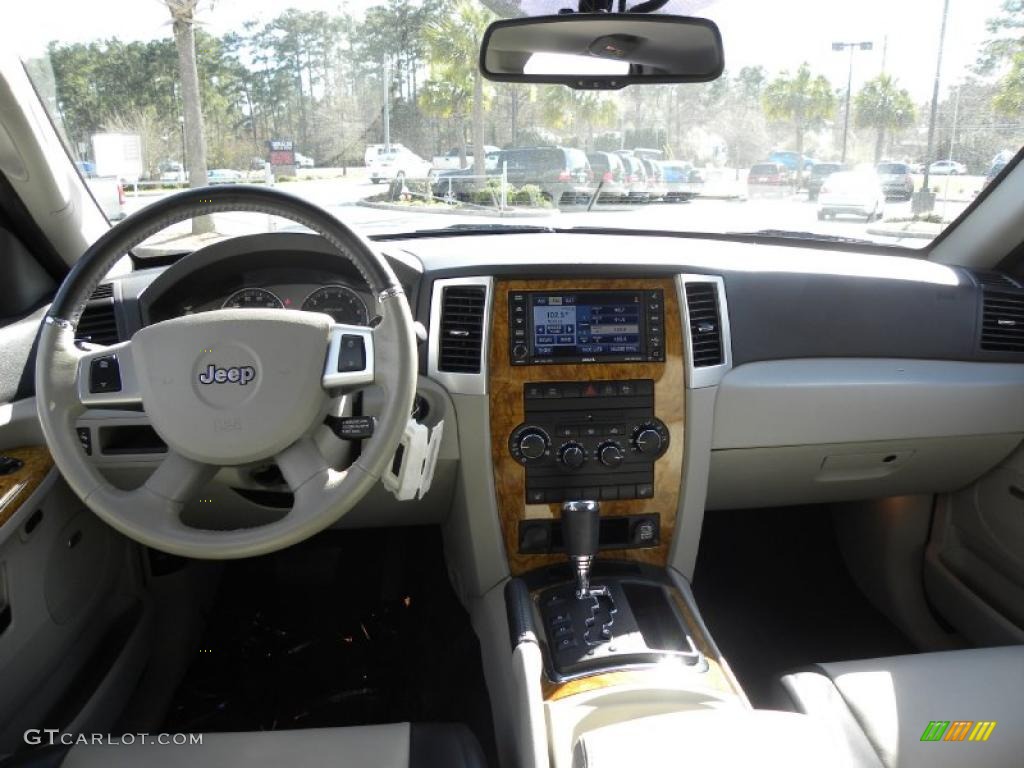 2008 Grand Cherokee Limited - Red Rock Crystal Pearl / Dark Khaki/Light Graystone photo #3