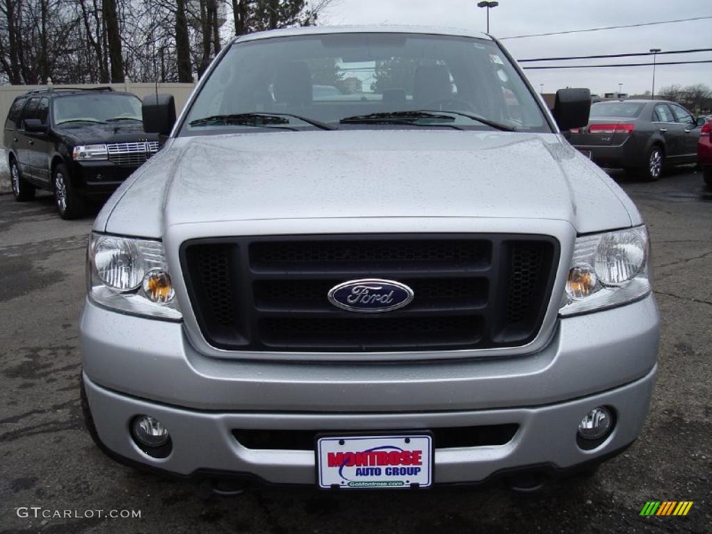 2006 F150 STX SuperCab 4x4 - Silver Metallic / Medium/Dark Flint photo #8