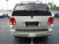 2006 Cashmere Tri-Coat Lincoln Navigator Ultimate  photo #3