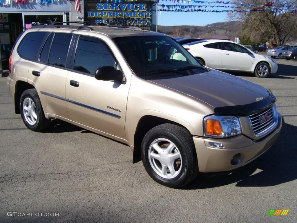 2006 Envoy SLE 4x4 - Sand Beige Metallic / Light Tan/Ebony Black photo #1