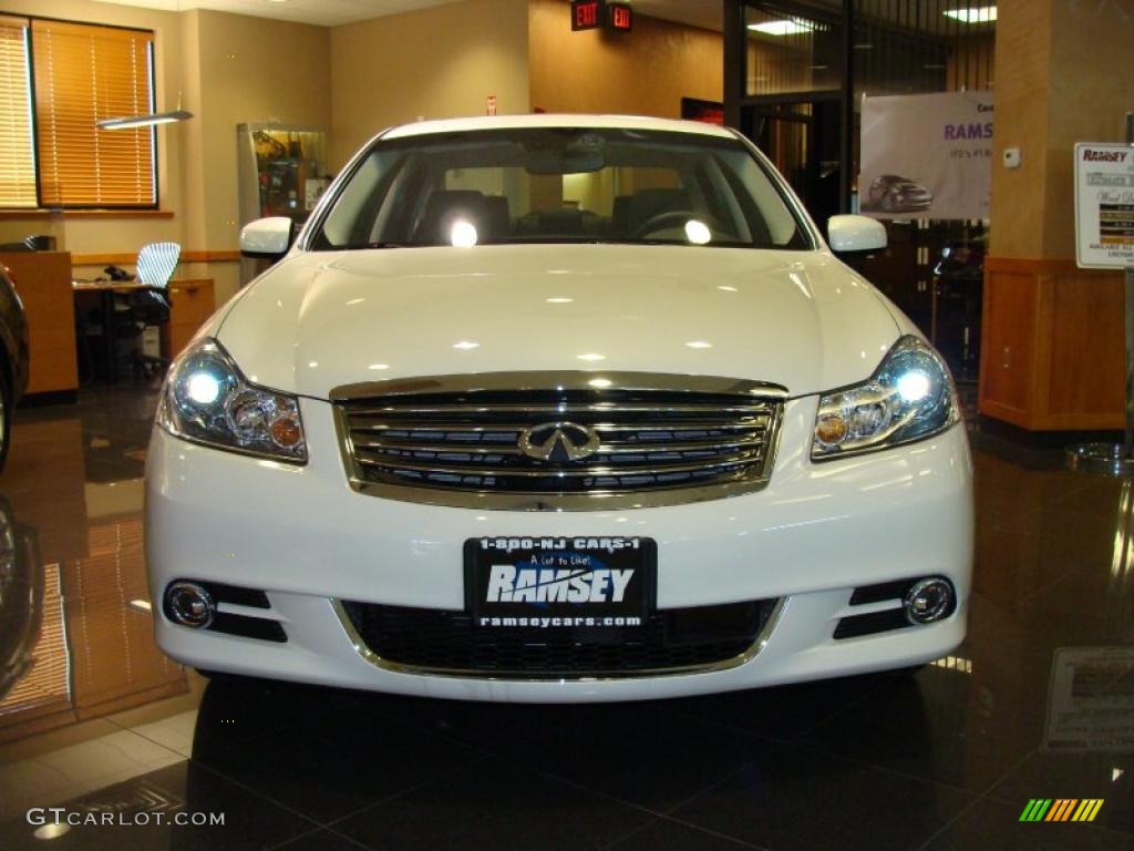 2010 M 35x AWD Sedan - Moonlight White / Graphite photo #2