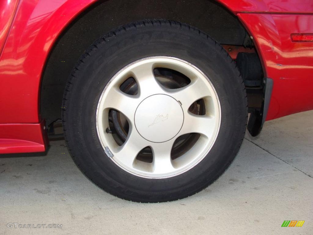 2000 Mustang V6 Coupe - Laser Red Metallic / Medium Graphite photo #4