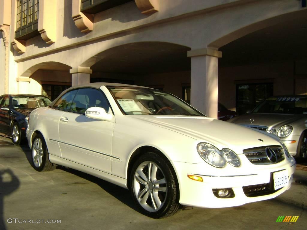 Alabaster White Mercedes-Benz CLK