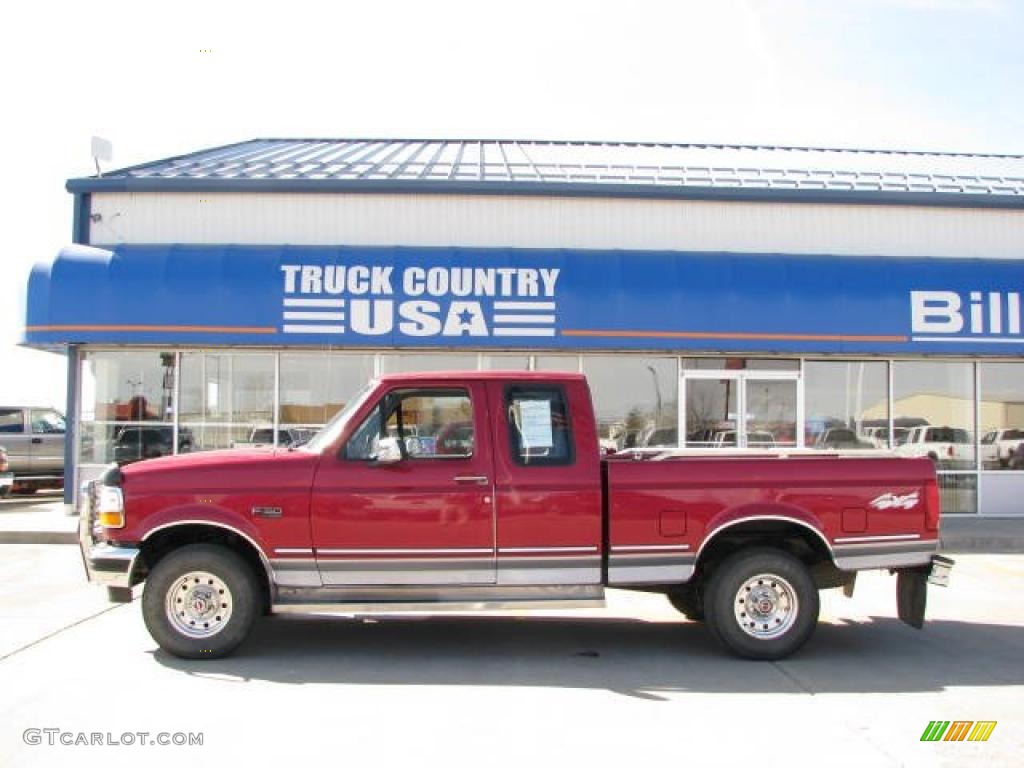 1994 F150 XL Extended Cab 4x4 - Electric Red Metallic / Grey photo #1