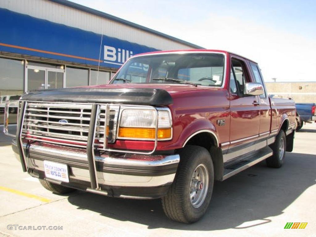 1994 F150 XL Extended Cab 4x4 - Electric Red Metallic / Grey photo #2