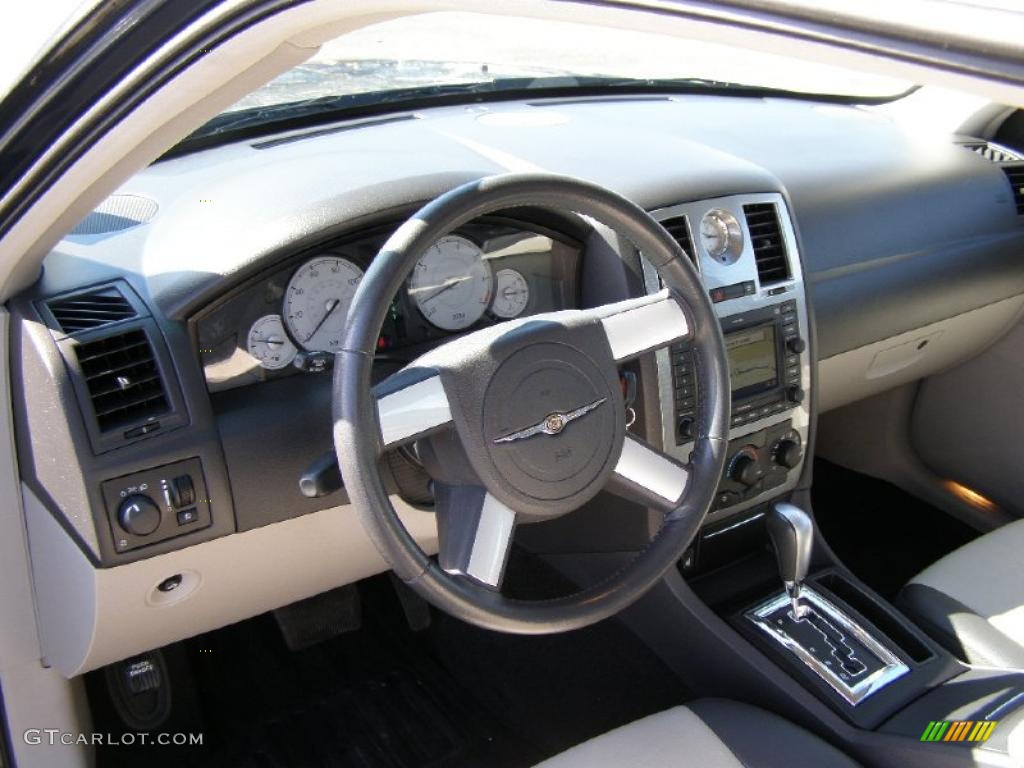 2007 300 Touring Walter P. Chrysler - Steel Blue Metallic / Dark Slate Gray/Light Graystone photo #9