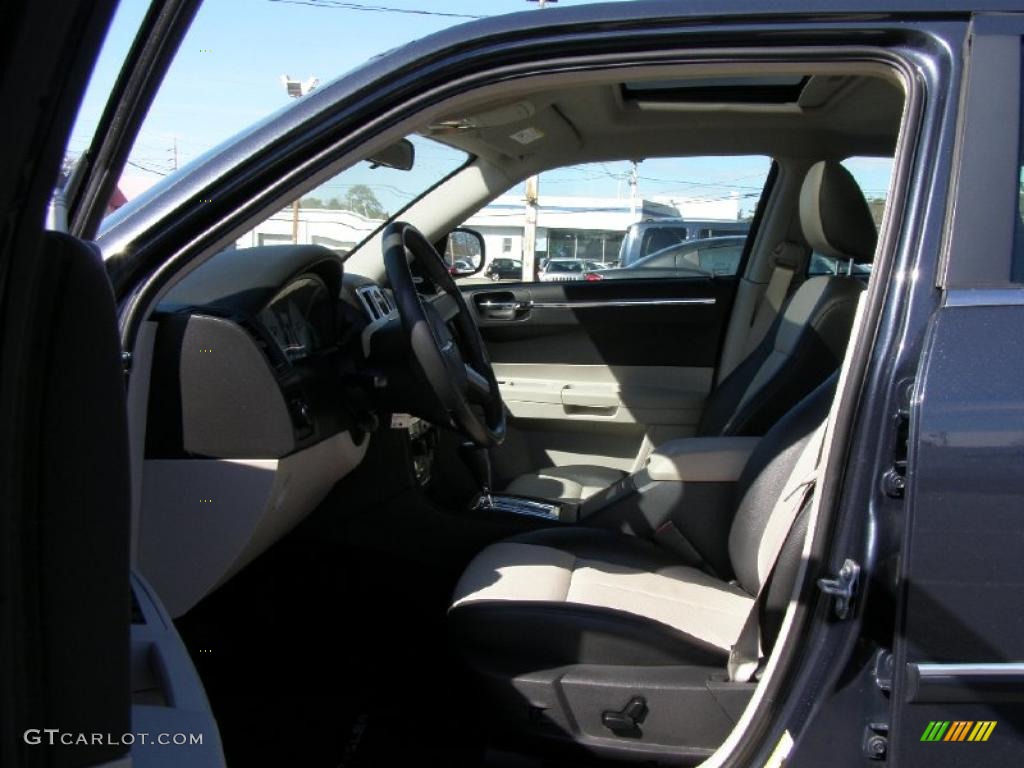 2007 300 Touring Walter P. Chrysler - Steel Blue Metallic / Dark Slate Gray/Light Graystone photo #10