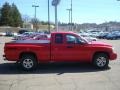 Inferno Red Crystal Pearl - Dakota ST Club Cab 4x4 Photo No. 5