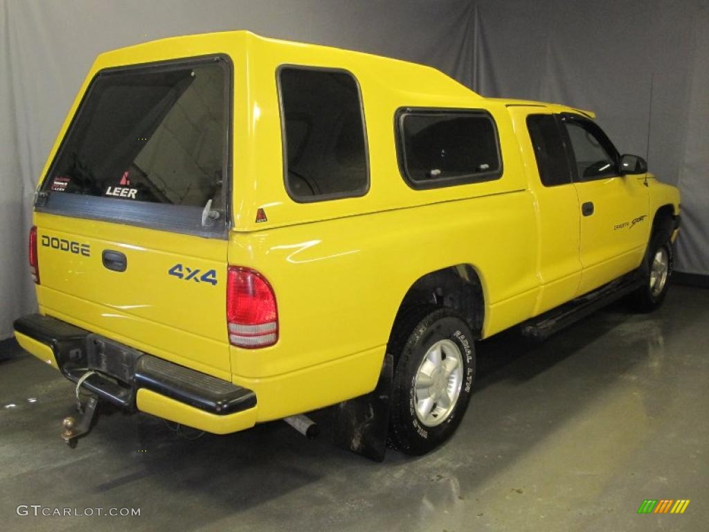 1999 Dakota Sport Extended Cab 4x4 - Solar Yellow / Agate photo #3