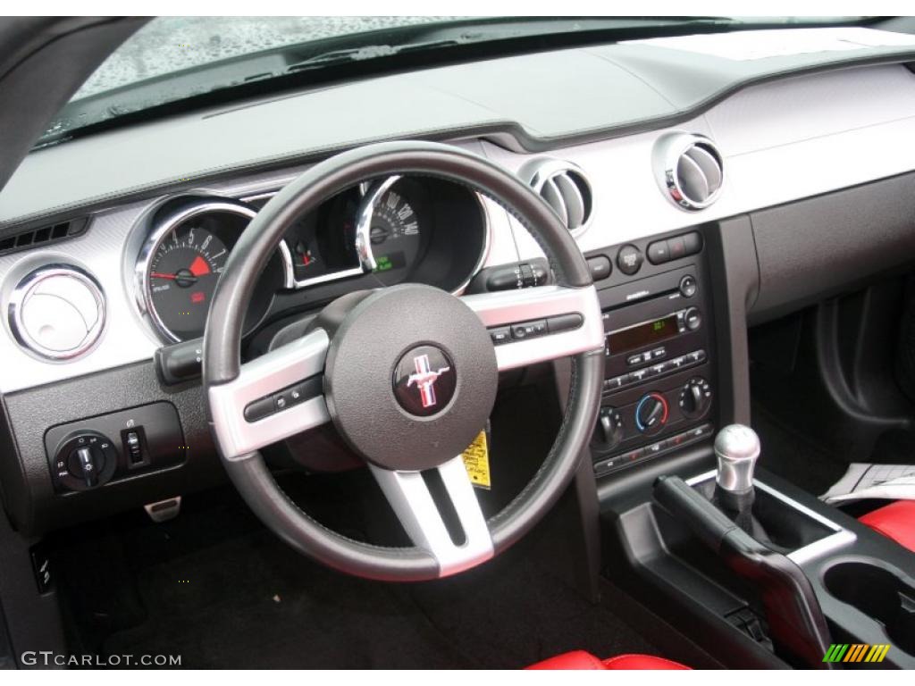 2007 Mustang GT Premium Convertible - Alloy Metallic / Black/Red photo #12