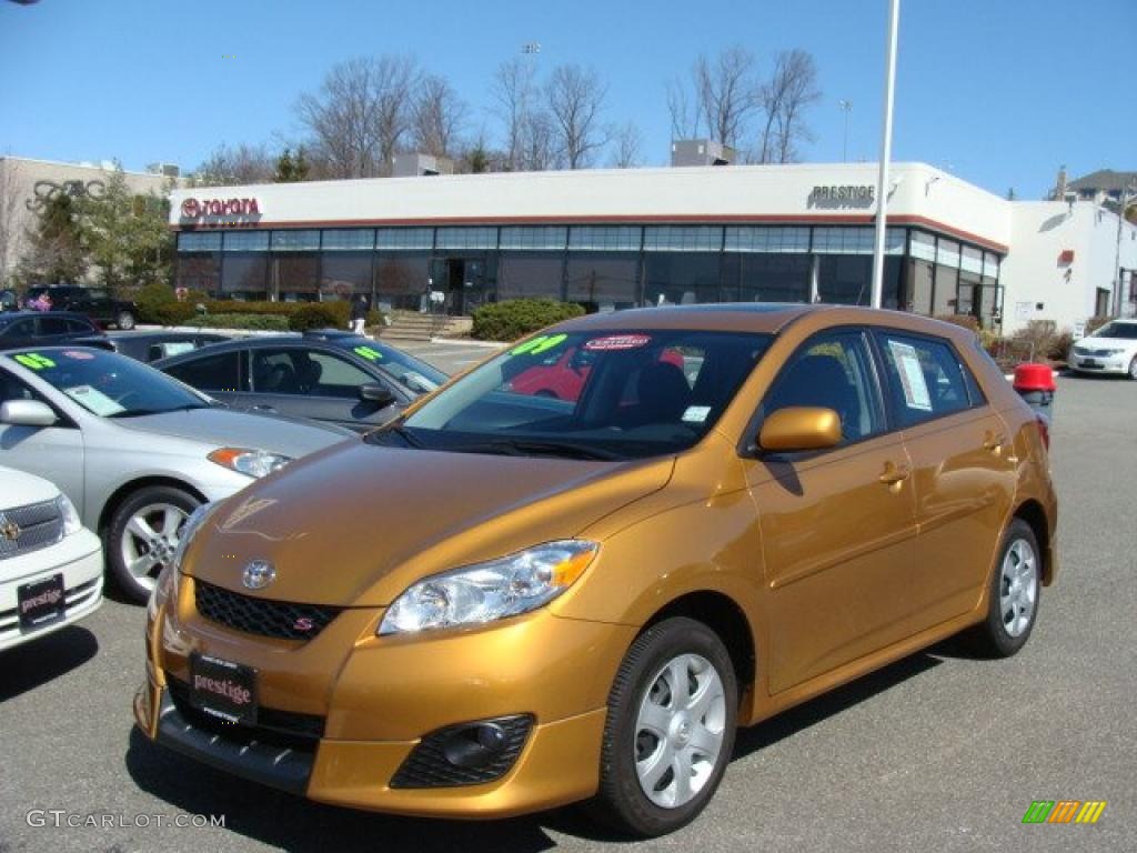 2009 Sundance Metallic Toyota Matrix S AWD 27113478