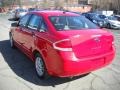 Vermillion Red - Focus SE Sedan Photo No. 4