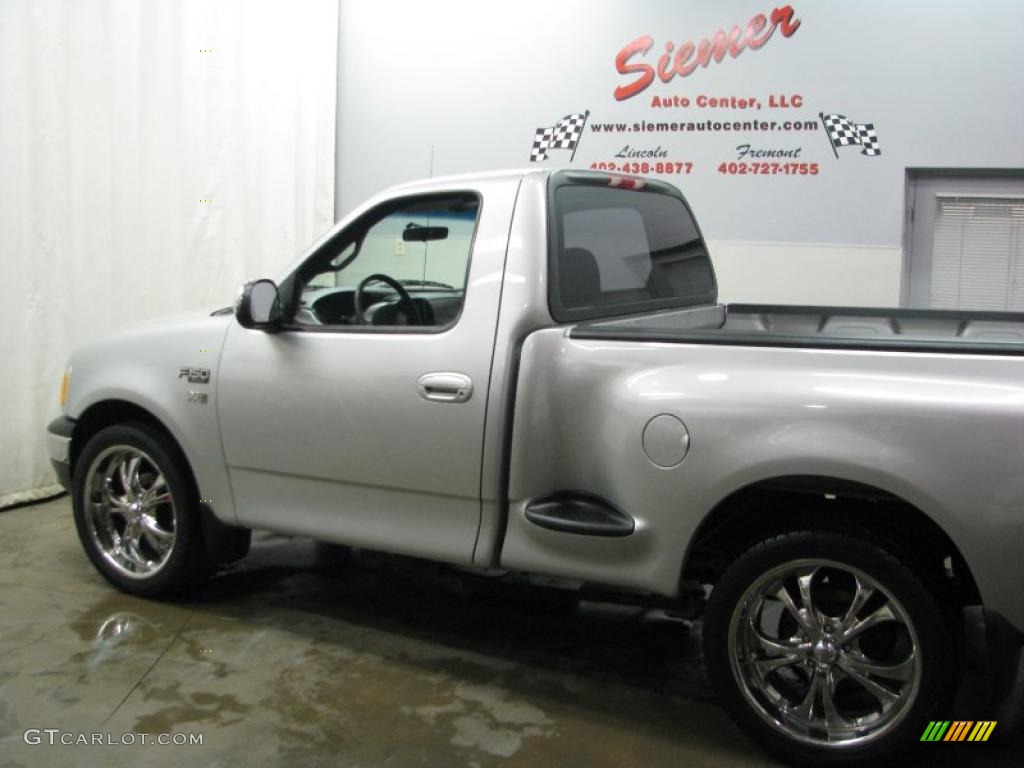 2002 F150 XLT Regular Cab - Silver Metallic / Dark Graphite photo #2