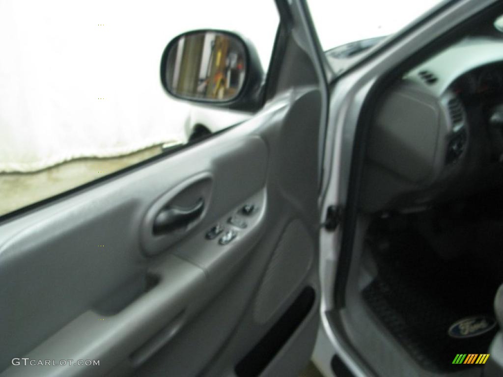 2002 F150 XLT Regular Cab - Silver Metallic / Dark Graphite photo #27