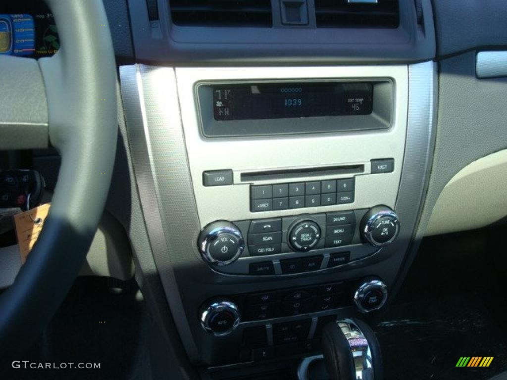 2010 Fusion Hybrid - Sterling Grey Metallic / Medium Light Stone photo #9