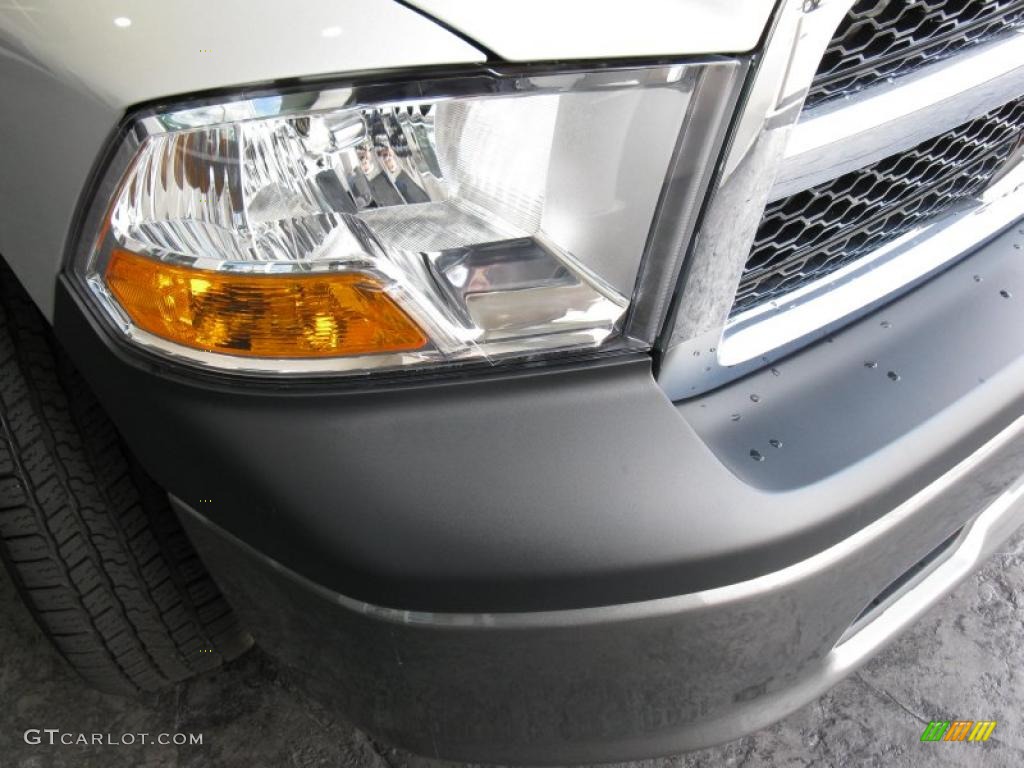 2010 Ram 1500 ST Quad Cab - Bright Silver Metallic / Dark Slate/Medium Graystone photo #5