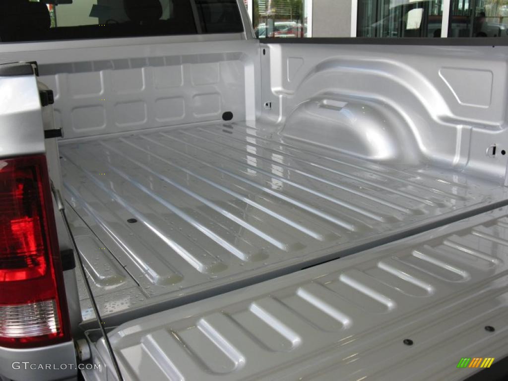 2010 Ram 1500 ST Quad Cab - Bright Silver Metallic / Dark Slate/Medium Graystone photo #10